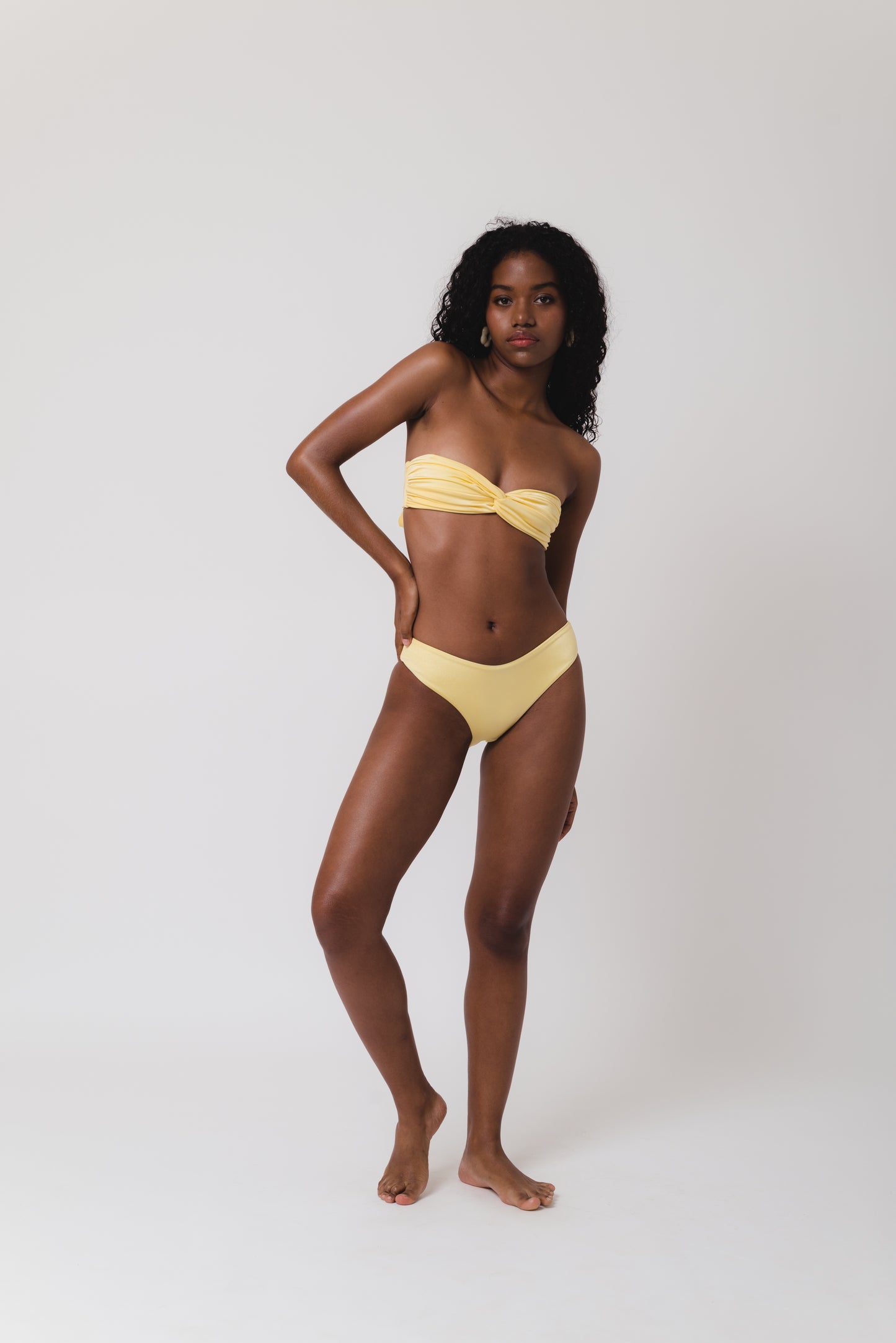 Bikini amarillo